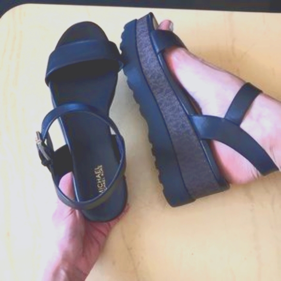 michael kors platform sandals - Picture 1 of 3